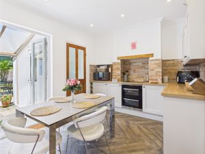 Kitchen- click for photo gallery
